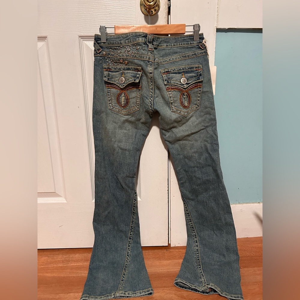 Low rise jeans